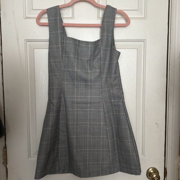 Francesca’s women’s medium dress - Picture 6 of 6